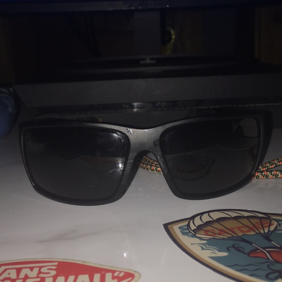 These are brand new mondo optics - Picture 2 of 4